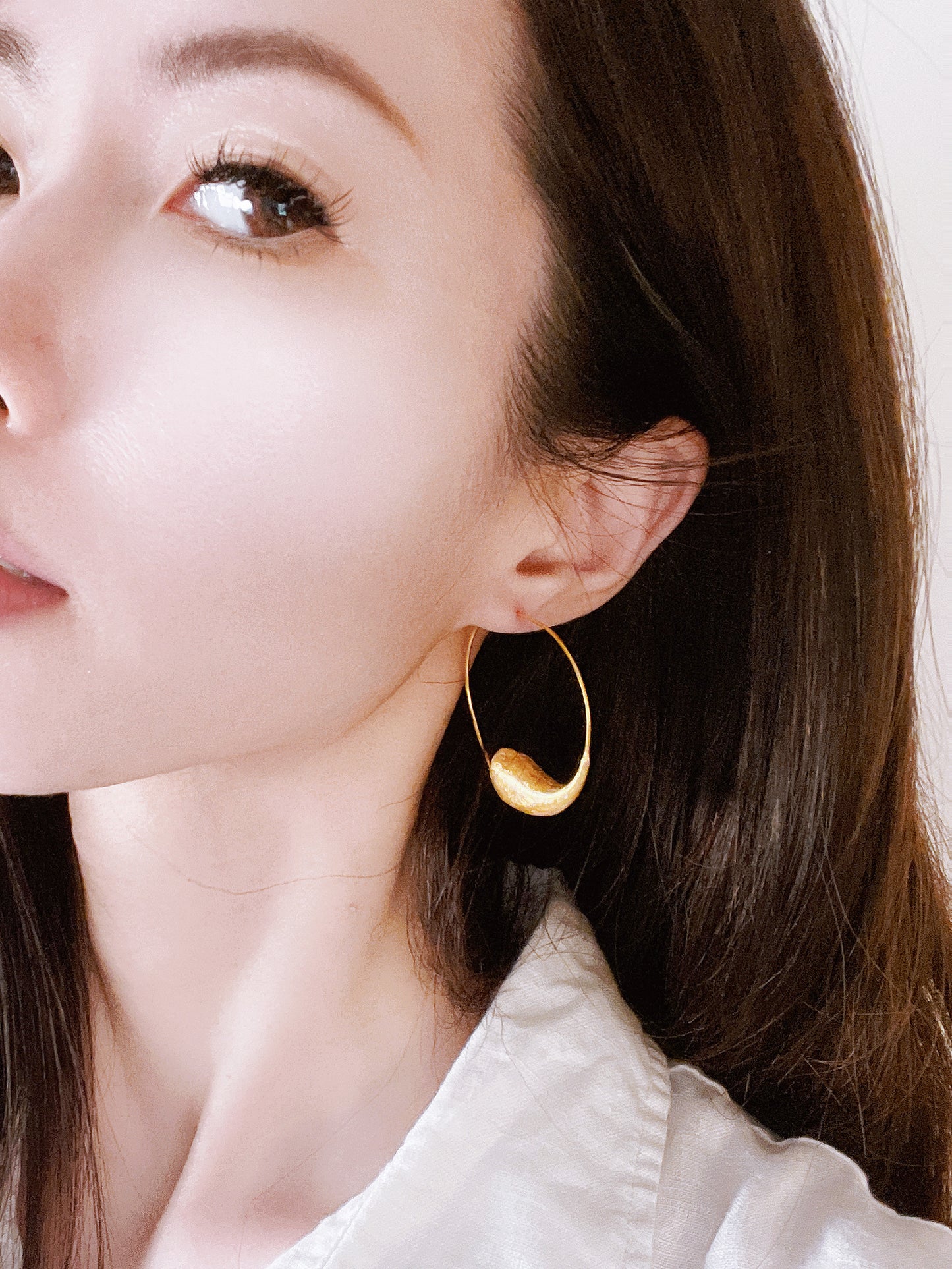 Round teardrop tail earrings