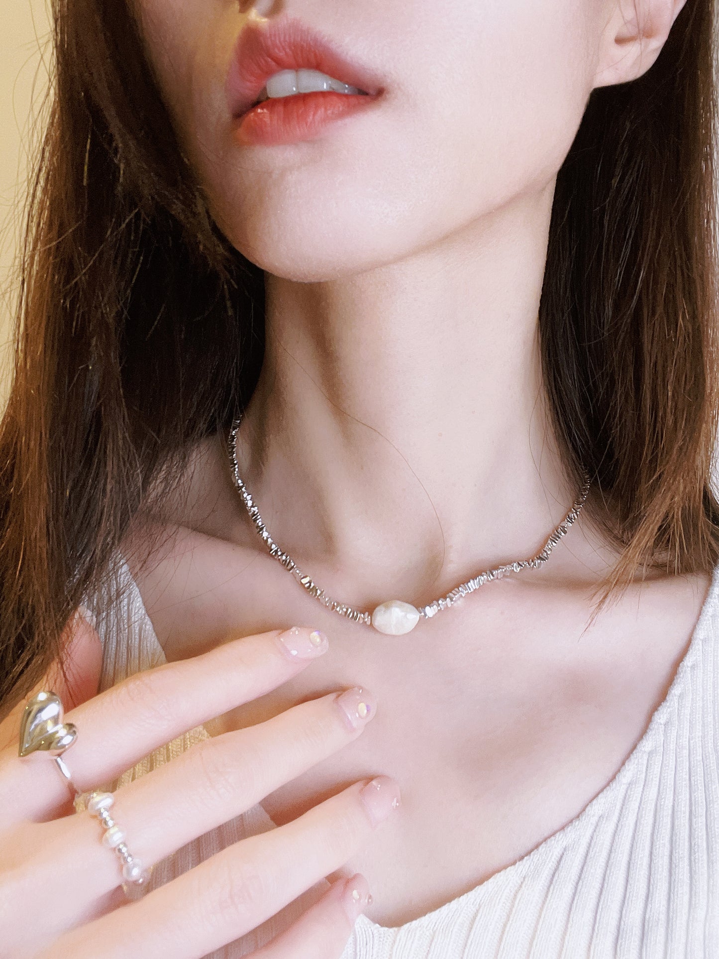 Square silver pearl necklace