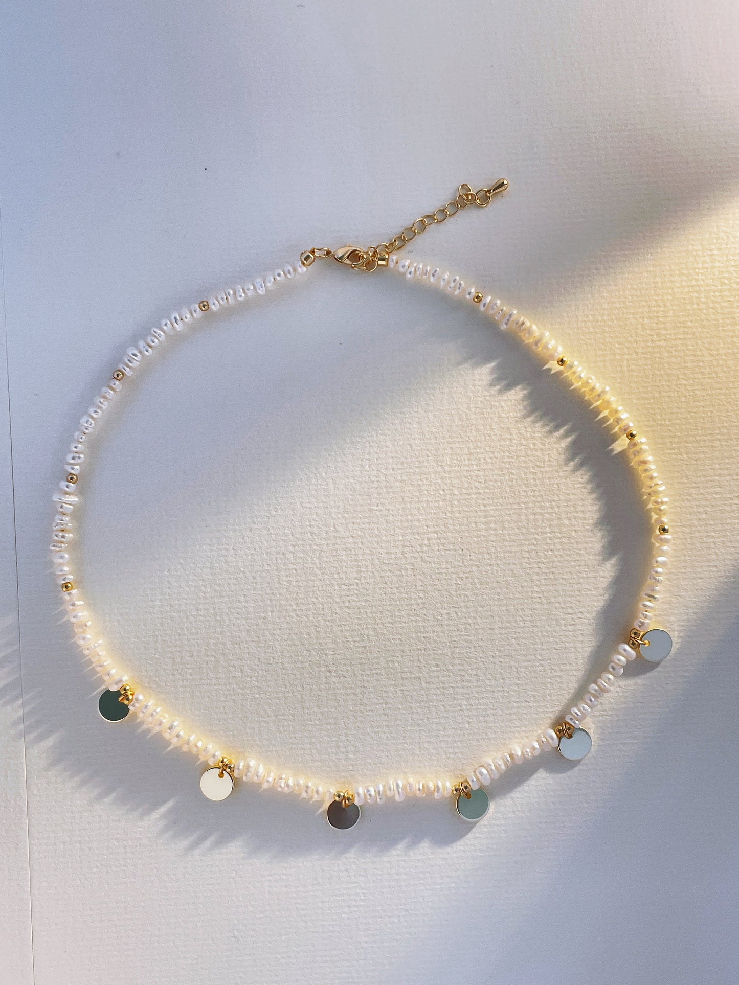 Small baroque pearl necklace