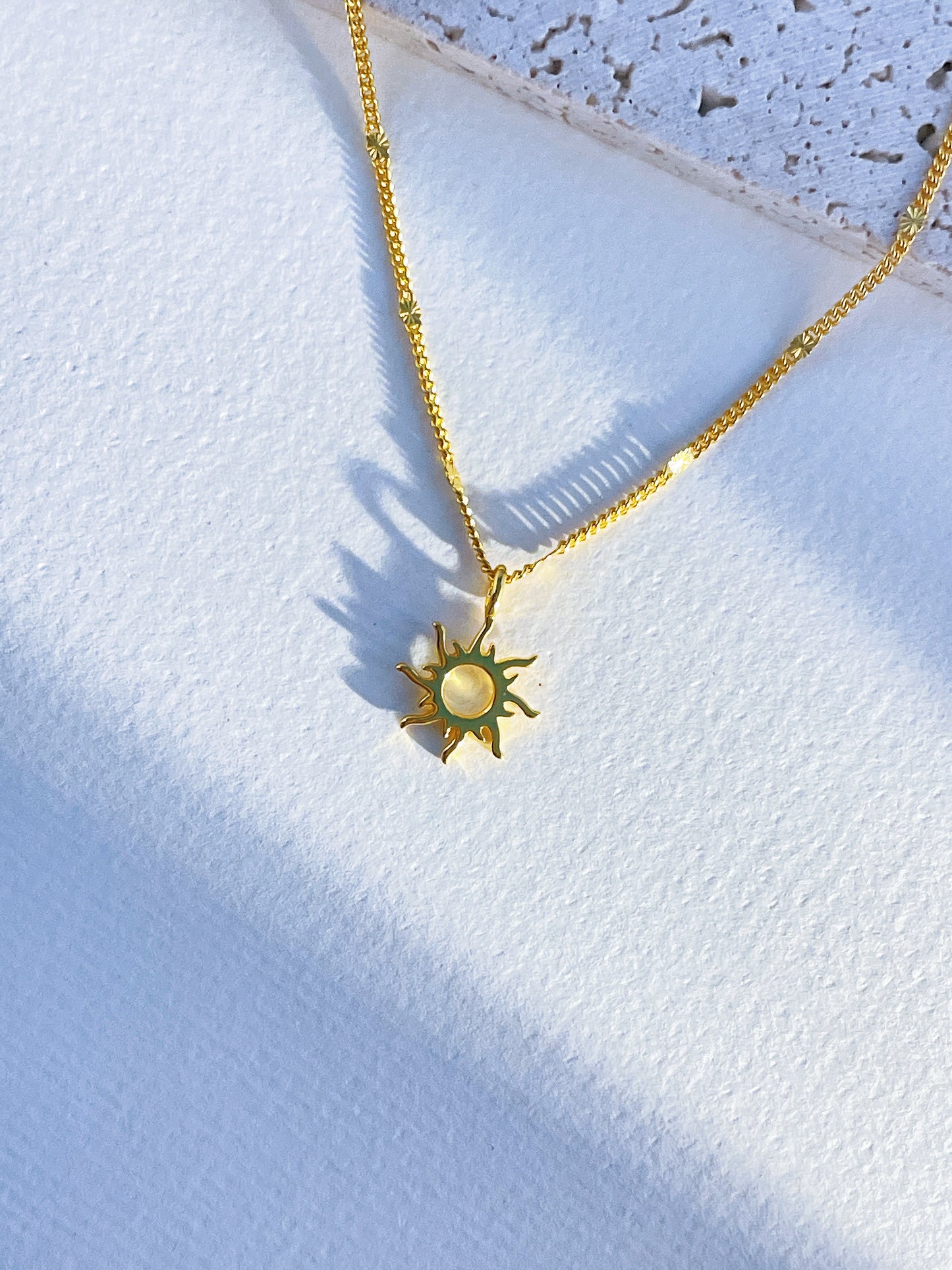 Sun pendant necklace