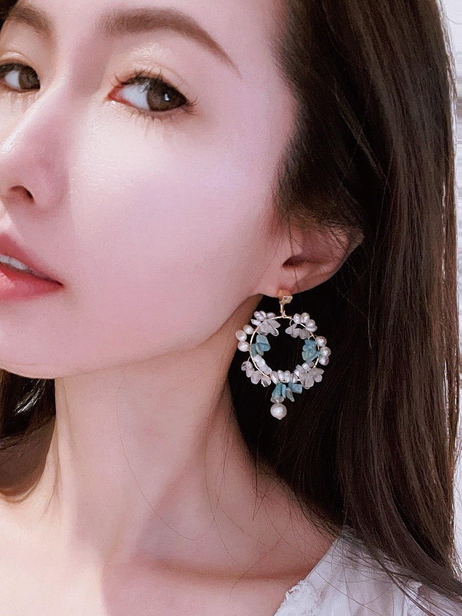 Asymmetrical wreath earrings