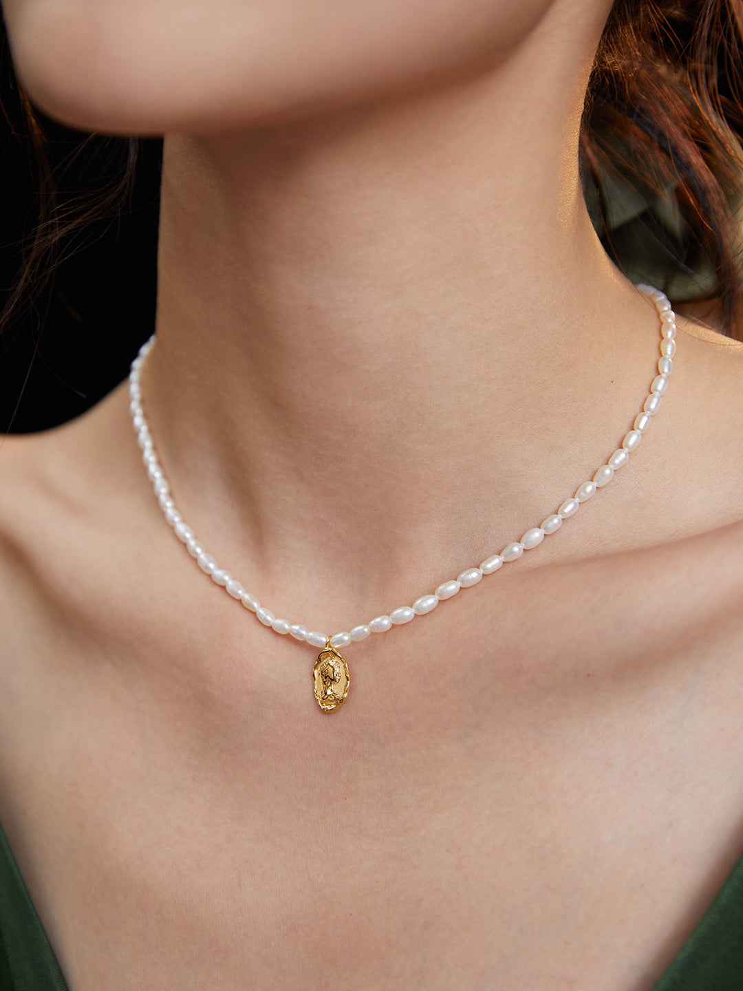 Pearl collarbone necklace