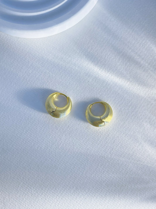 Rounded brushed earring