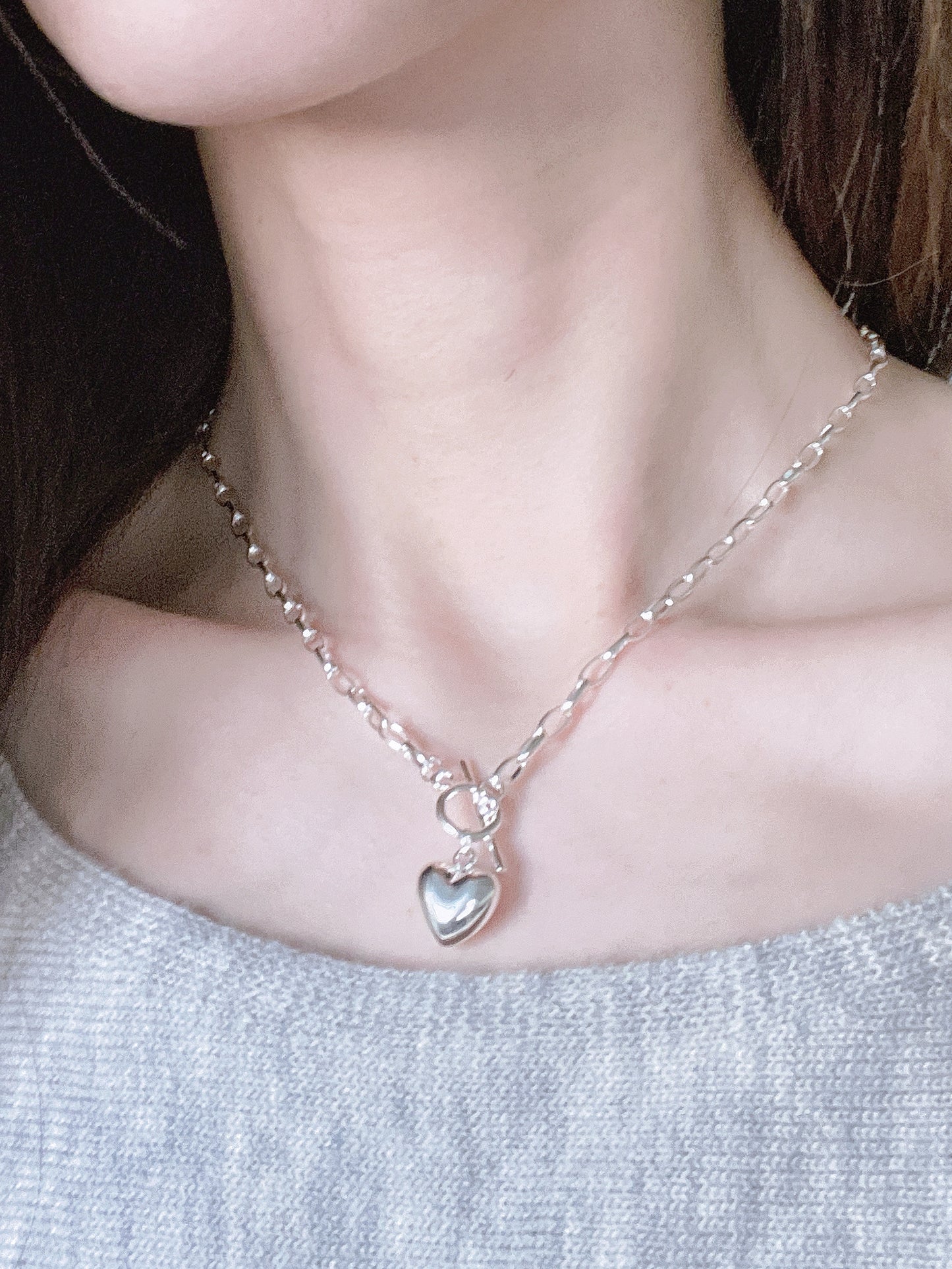 Heart-shaped thick chain necklace