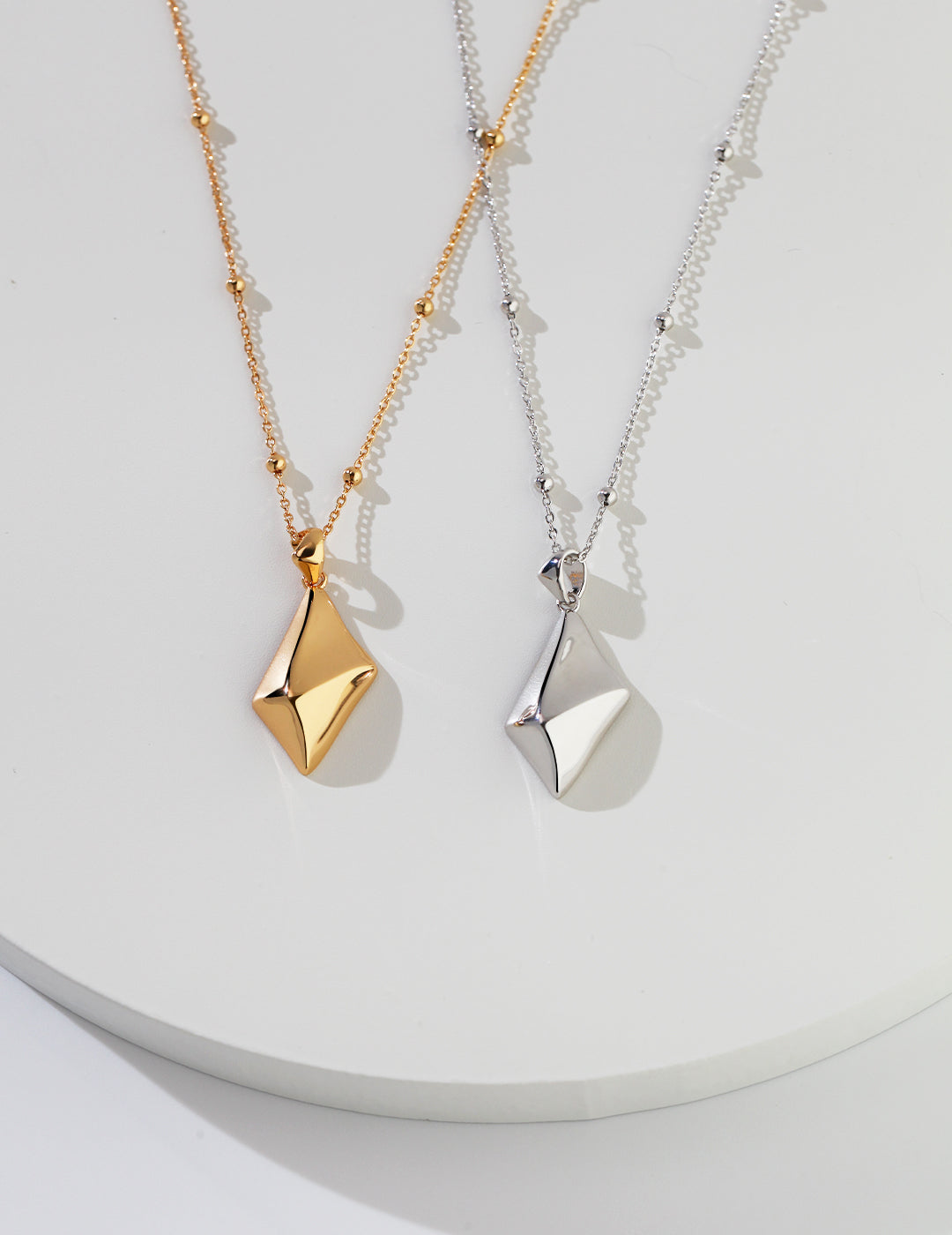 Twisted Quadrilateral Necklace